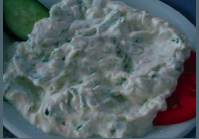 greek yogurt and garlic dip (tzatziki)