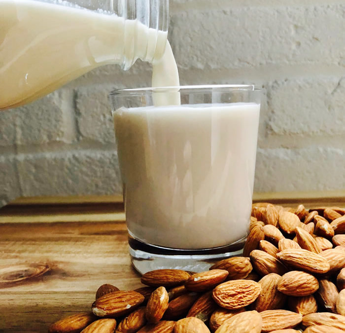 Almond milk recipe - Yummy Vegetarian Recipes